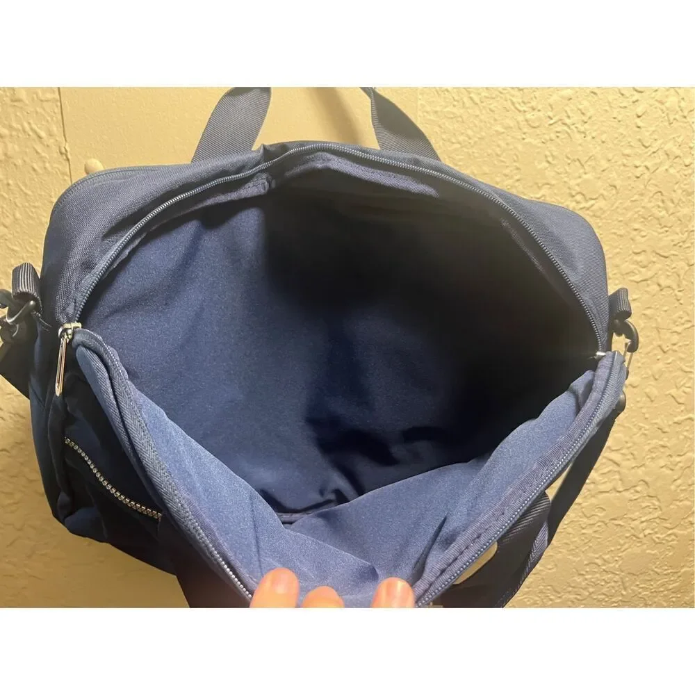 Bella Russo 17” Navy Laptop Bag NEW NO TAGS